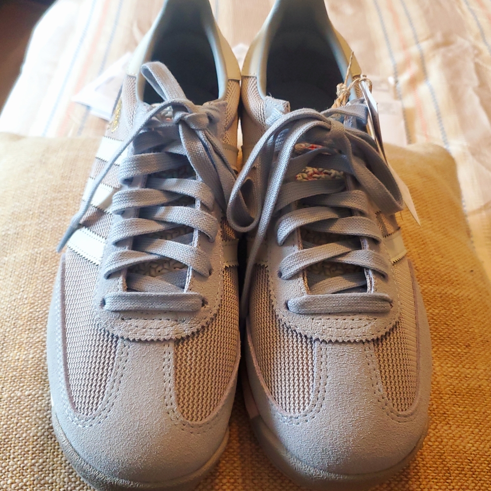 Adidas Womens Light Blue and White Sneakers NWT - Picture 6 of 9